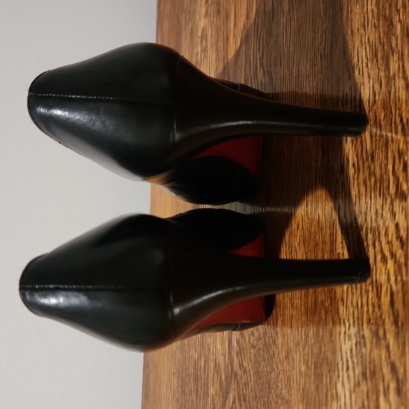 Christian Louboutin Black Leather Heels – Iconic Red Sole, Size 37/7 - Picture 4 of 7